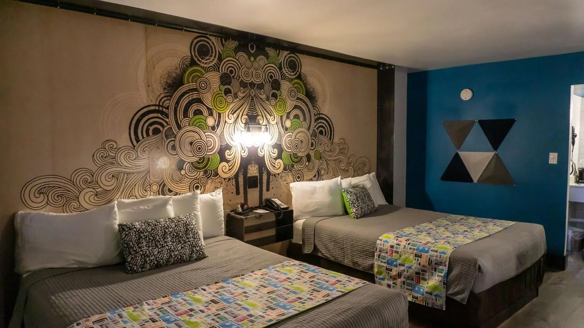 מוטל Downtown Phoenix Hotel
