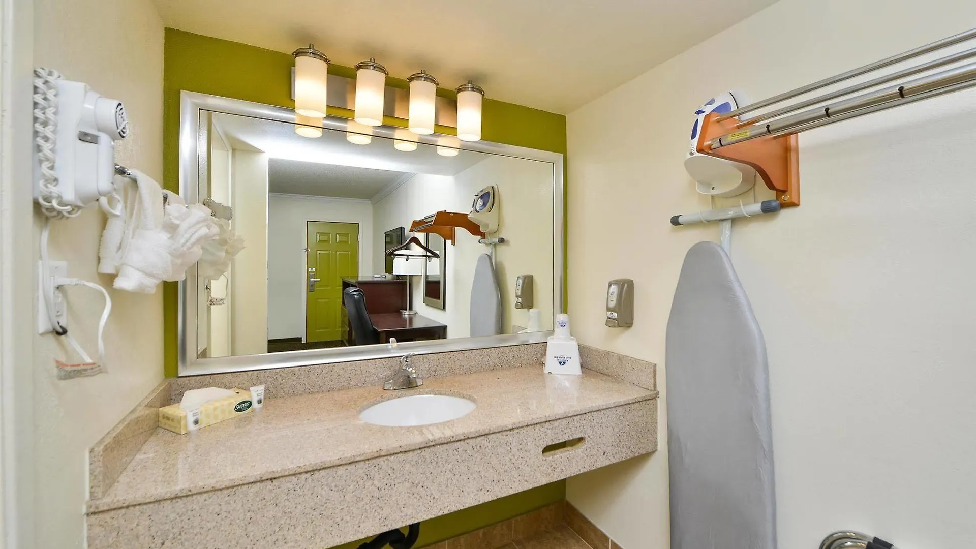 Downtown Phoenix Hotel Мотель